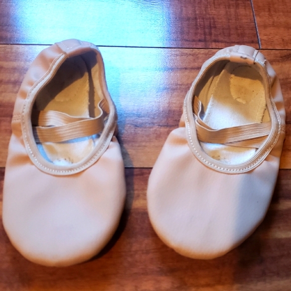 3 girls ballet shoes size 1 & 13 leather & canvas Stelle Capezio & Wear Moi - Picture 2 of 16